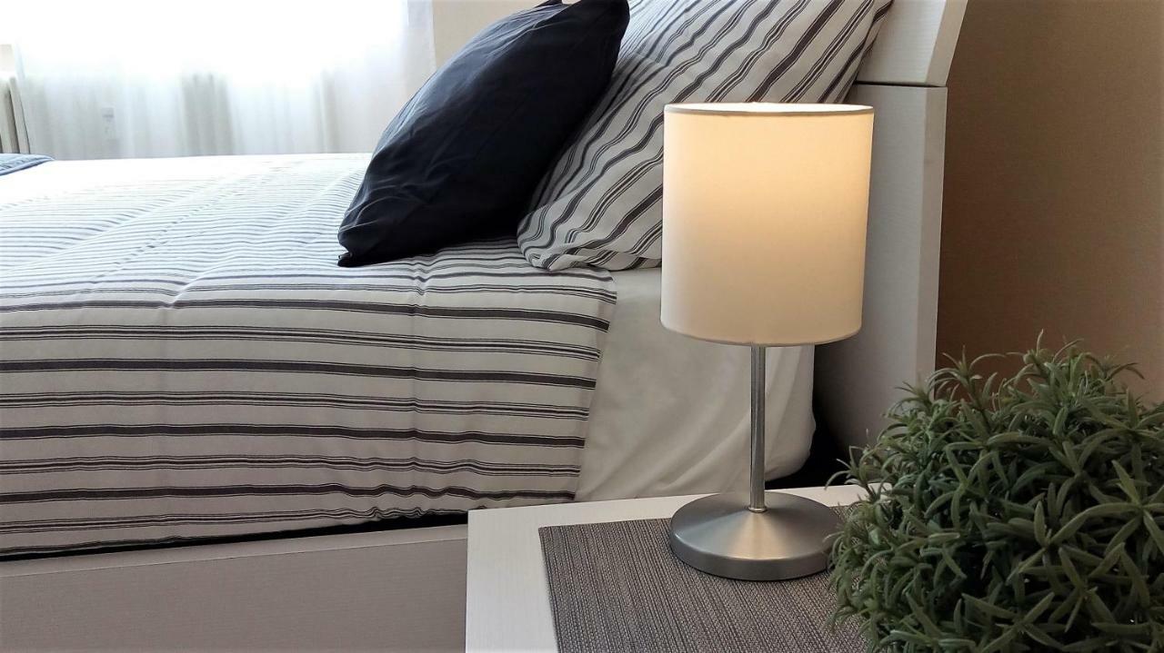 Lovely, Charming And Quiet Apartment In The Centre Air Conditioned And Free Private Garage Côme Extérieur photo